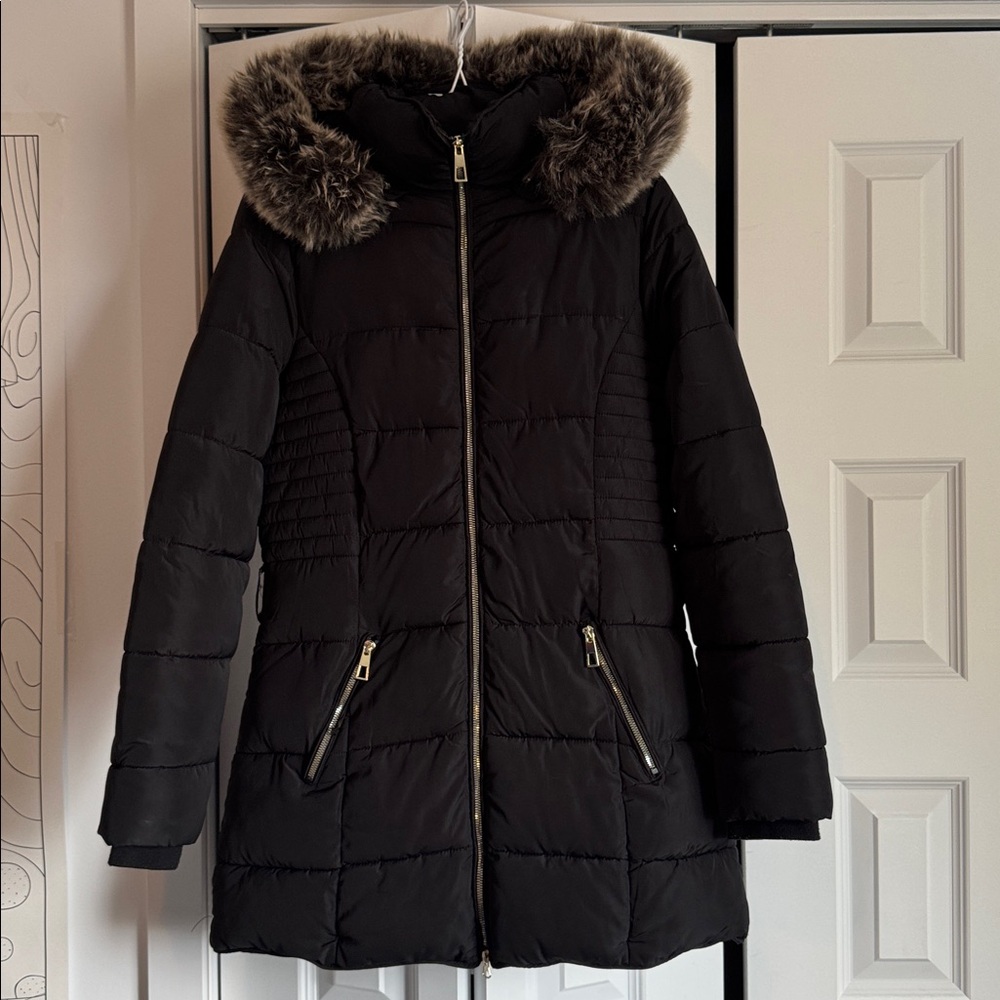 YMI Collection Elegant Black Winter Coat with Fur Trim